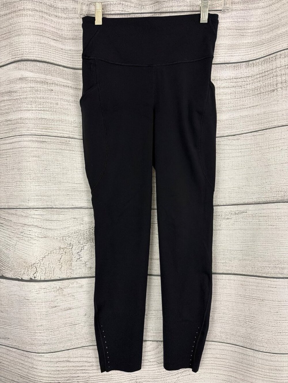 Lululemon Fast and Free High-Rise Tight 25" *Pockets Size 6